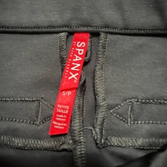 Spanx Back Seam Skinny Pant. Classic black size small. Like new! - Picture 8 of 10